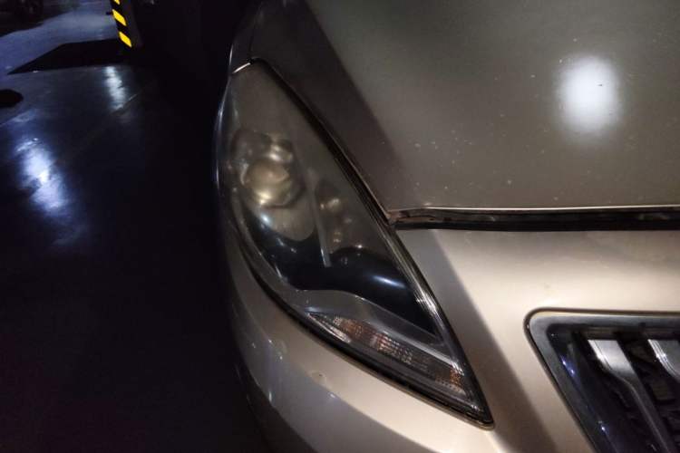 Used Haima Fumei 2014 M5 1.6L Manual Luxury Model Right Front Headlight