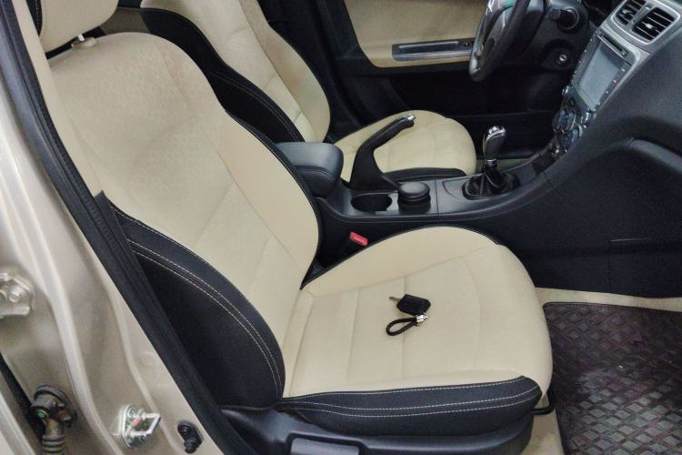 Used Haima Fumei 2014 M5 1.6L Manual Elite Model Right Front Seat