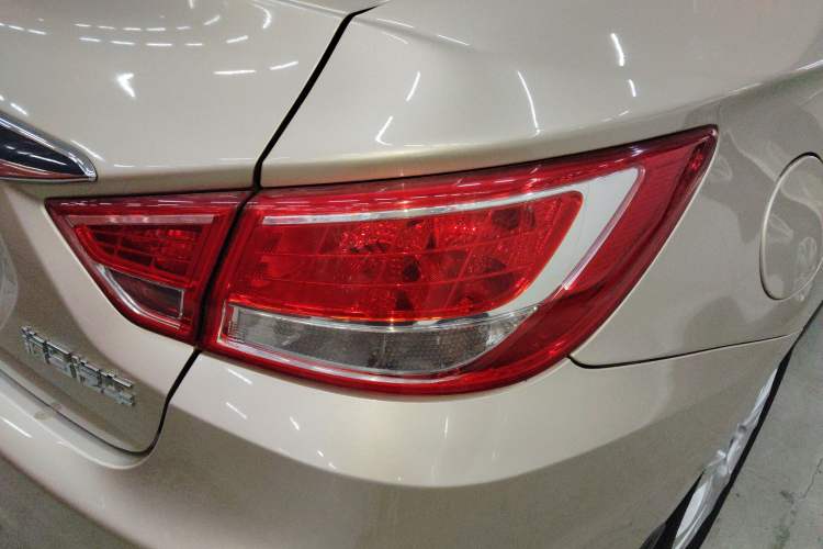Used Haima Fumei 2014 M5 1.6L Manual Elite Model Right Rear Taillight