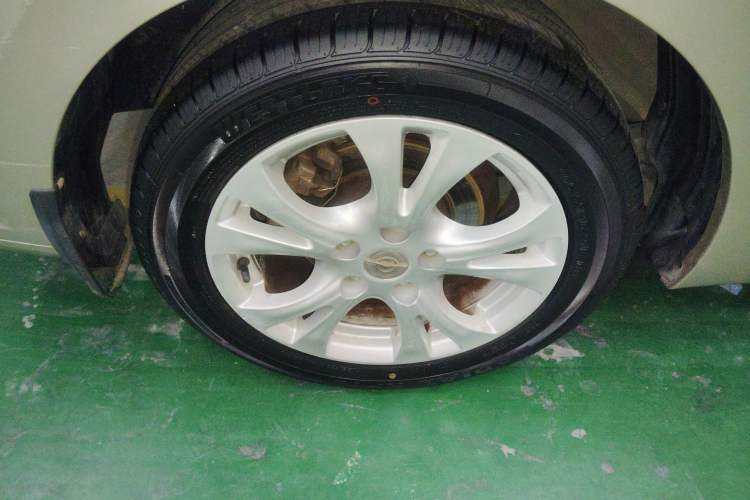 Used Haima Fumei 2014 M5 1.6L Manual Elite Model Right Rear Wheel Hub