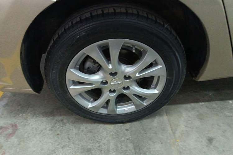 Used Haima Fumei 2014 M5 1.6L Manual Elite Model Right Rear Wheel Hub