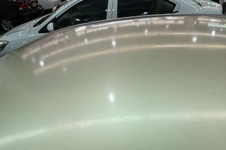 Used Haima Fumei 2014 M5 1.6L Manual Elite Model Roof