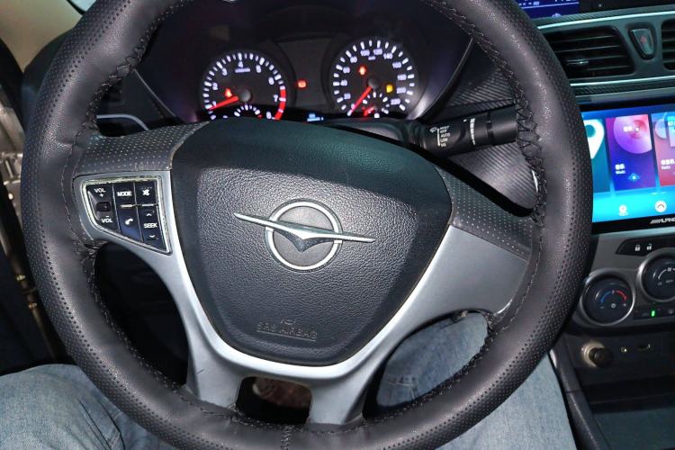 Used Haima Fumei 2014 M5 1.6L Manual Elite Model Steering Wheel