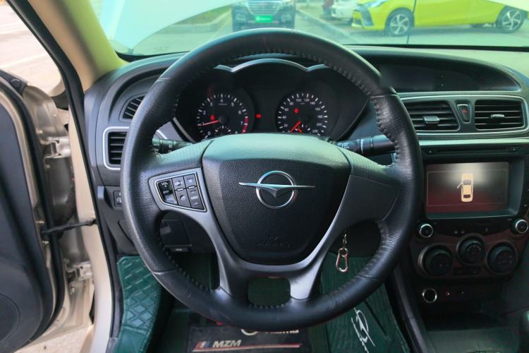 Used Haima Fumei 2014 M5 1.6L Manual Fashion Edition Steering Wheel