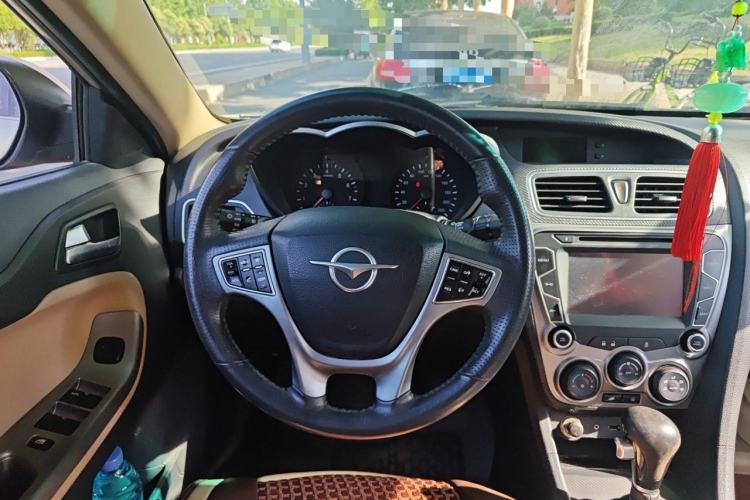 Used Haima Fumei 2014 M5 1.6L Automatic Comfort Model Steering Wheel
