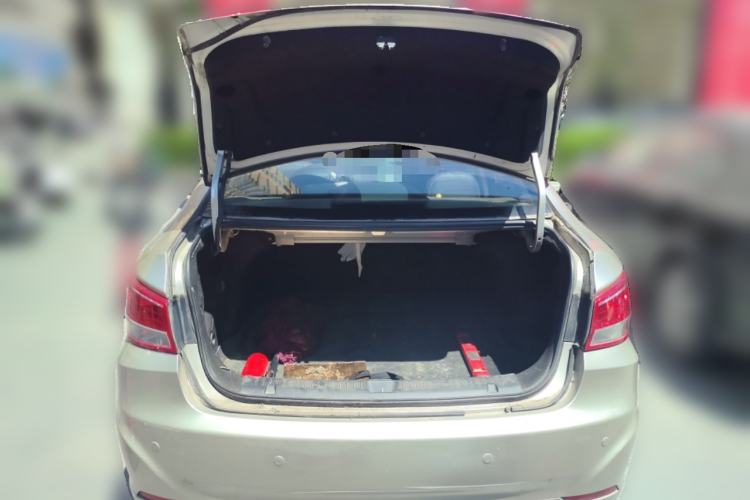 Used Haima Fumei 2014 M5 1.6L Manual Fashion Edition Trunk
