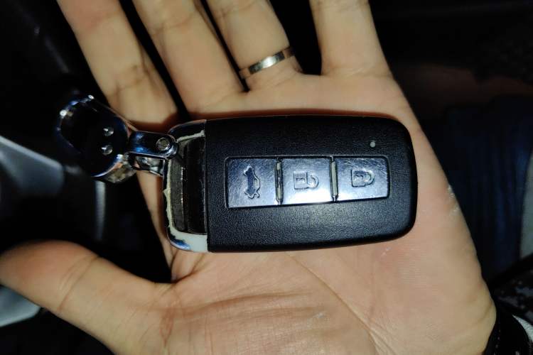 Used Haima Fumei 2014 M5 1.6L Manual Luxury Model Vehicle Key