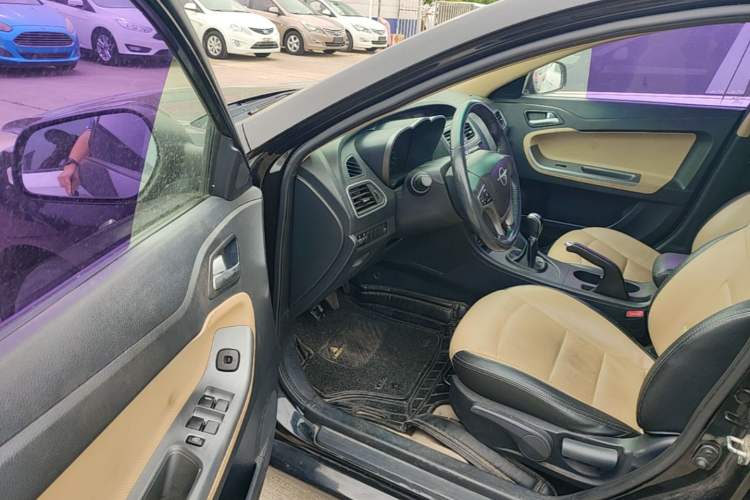 Used Haima Fumei 2015 1.6L Manual Prestige Model Driver Seat