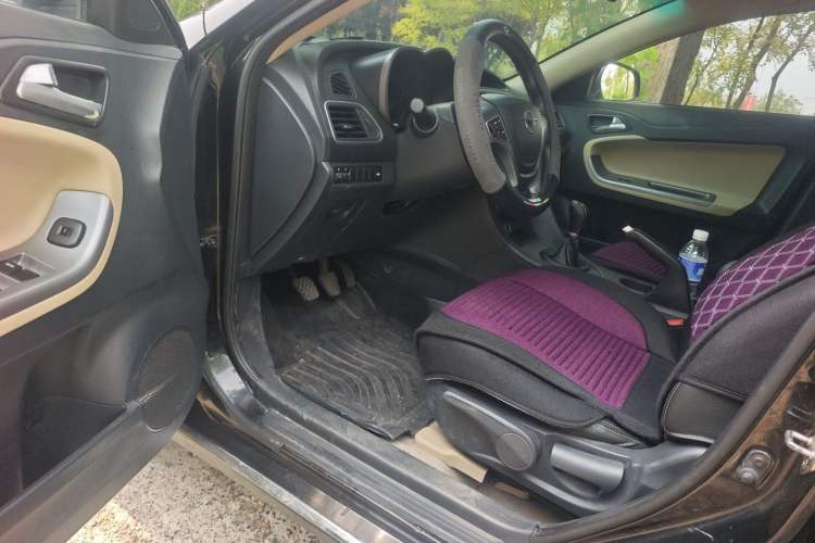 Used Haima Fumei 2015 1.6L Manual Prestige Model Driver Seat