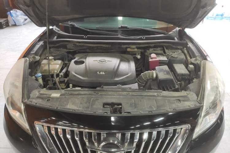 Used Haima Fumei 2015 M5 1.6L Manual "Beloved Edition" Engine Bay