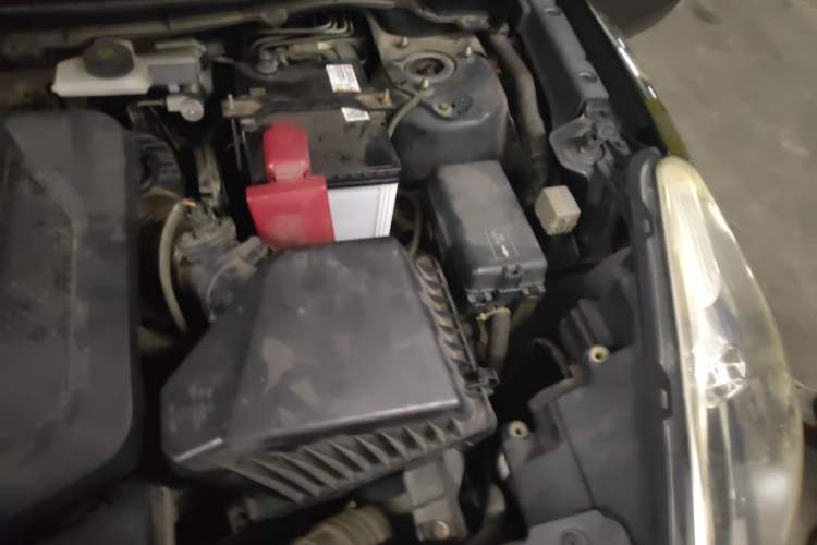 Used Haima Fumei 2015 1.5T Automatic Prestige Model Engine Bay Left