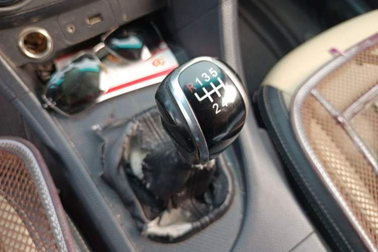 Used Haima Fumei 2015 1.6L Manual YueShang Model Gear Lever