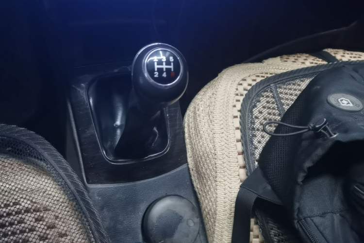Used Haima Fumei 2015 Classic 1.6L Manual with Sunroof Gear Lever