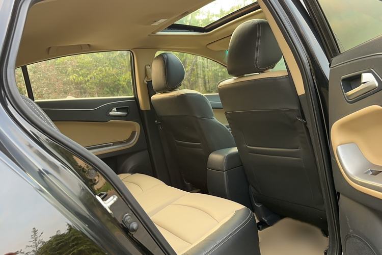 Used Haima Fumei 2015 1.5T Automatic YueShang Model Interior 4