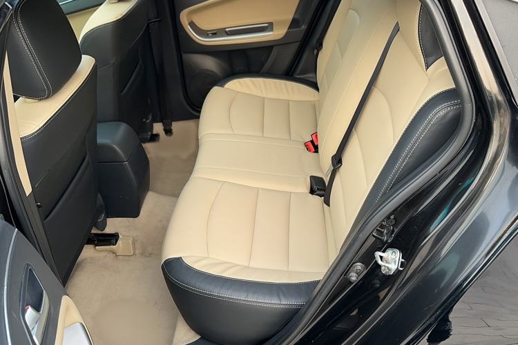 Used Haima Fumei 2015 1.5T Automatic YueShang Model Interior 5