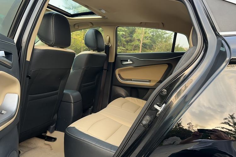 Used Haima Fumei 2015 1.5T Automatic YueShang Model Interior 6