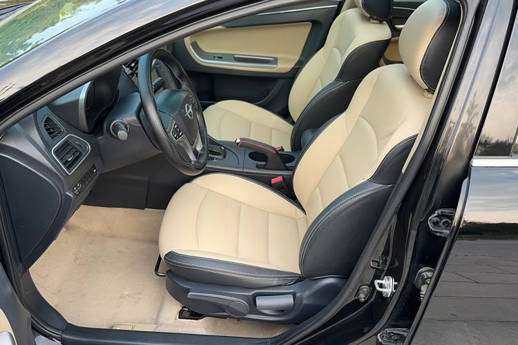 Used Haima Fumei 2015 1.5T Automatic YueShang Model Interior 7