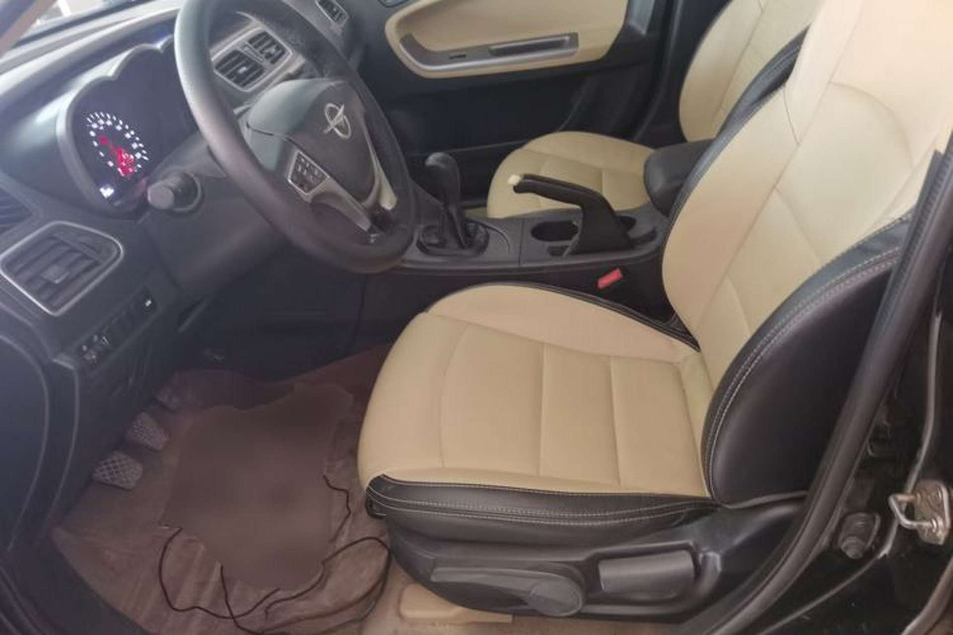 Used Haima Fumei 2015 1.6L Manual Prestige Model Left Front Seat