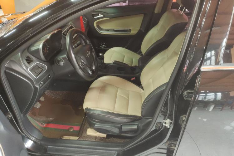 Used Haima Fumei 2015 M5 1.6L Manual "Beloved Edition" Left Front Seat