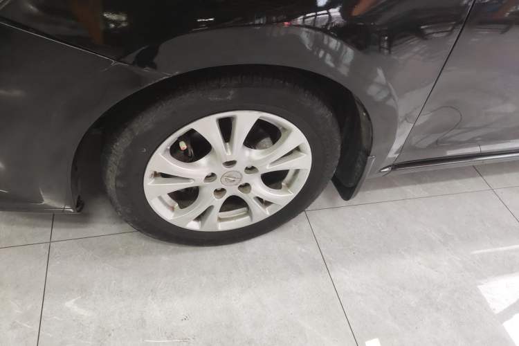 Used Haima Fumei 2015 M5 1.6L Manual "Beloved Edition" Left Front Wheel Hub