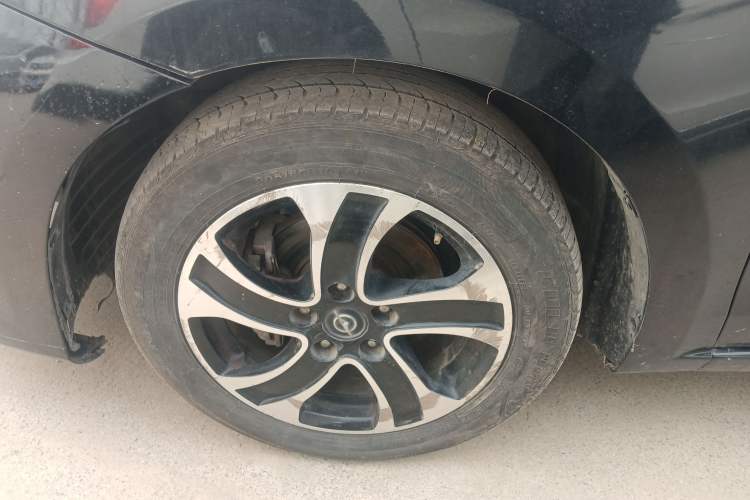 Used Haima Fumei 2015 1.6L Manual Prestige Model Left Front Wheel Hub