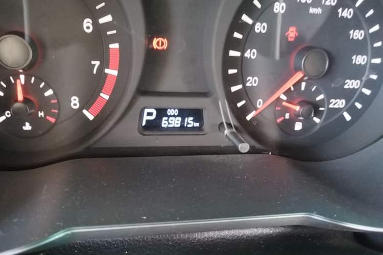 Used Haima Fumei 2015 1.6L Automatic Fashion Model Odometer Close Up
