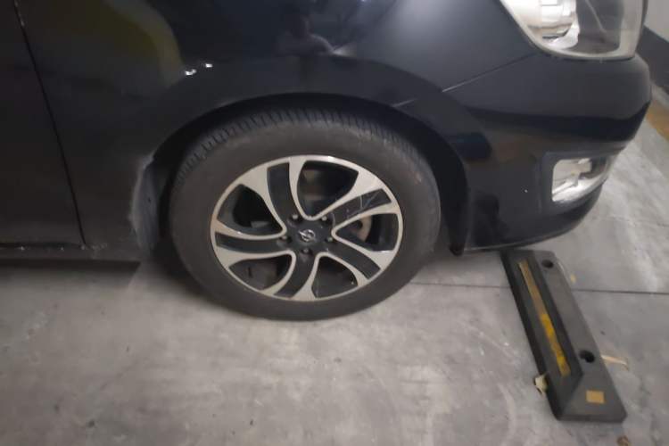 Used Haima Fumei 2015 1.5T Automatic Prestige Model Right Front Wheel Hub