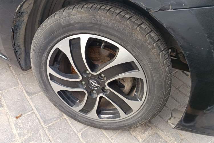 Used Haima Fumei 2015 1.6L Manual YueShang Model Right Front Wheel Hub