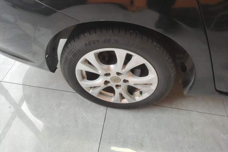 Used Haima Fumei 2015 M5 1.6L Manual "Beloved Edition" Right Rear Wheel Hub