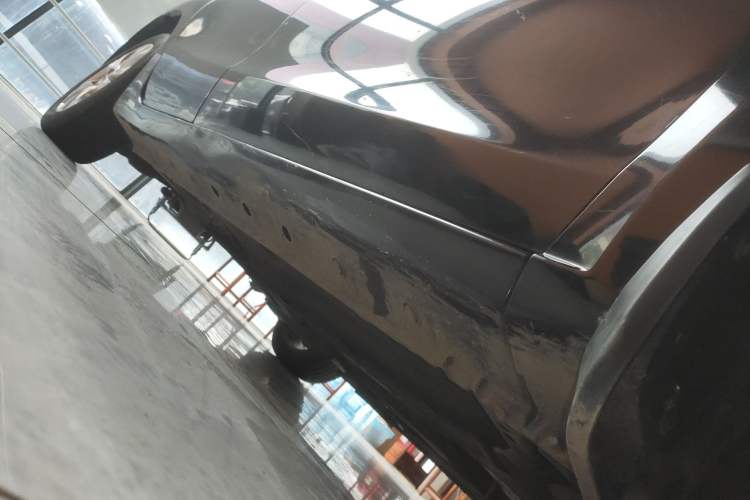 Used Haima Fumei 2015 M5 1.6L Manual "Beloved Edition" Right Side Sill