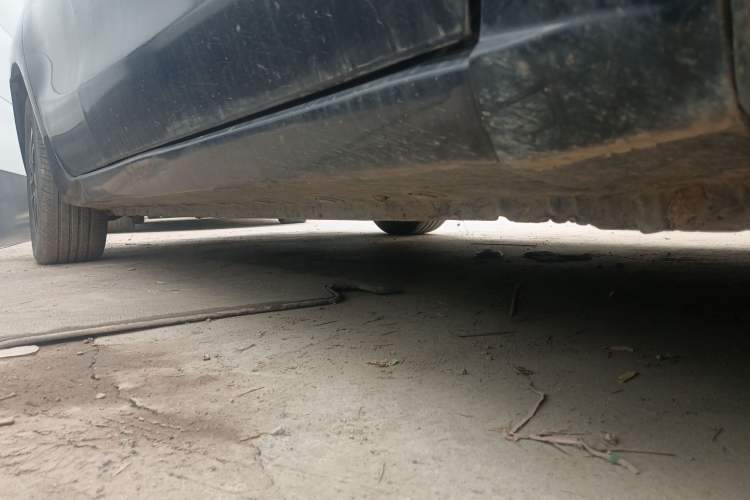 Used Haima Fumei 2015 1.6L Manual Prestige Model Right Side Sill
