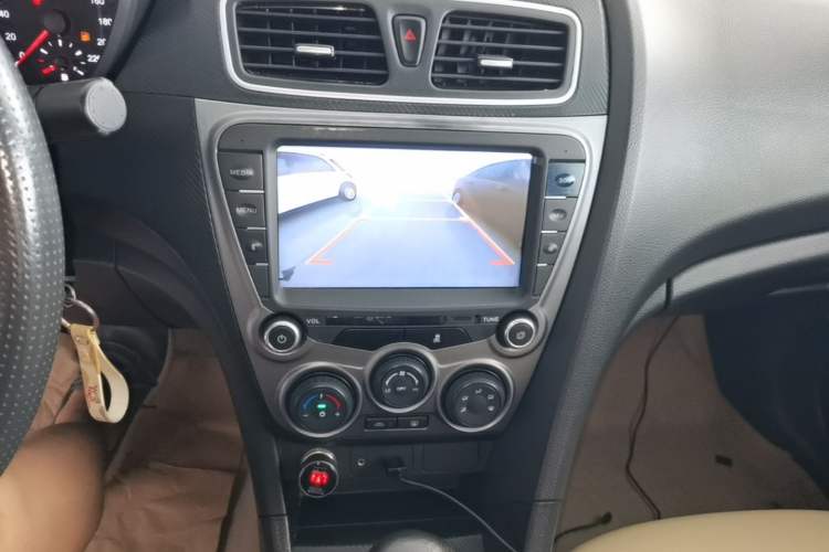 Used Haima Fumei 2015 1.5T Automatic YueShang Model Audio And AC Panel