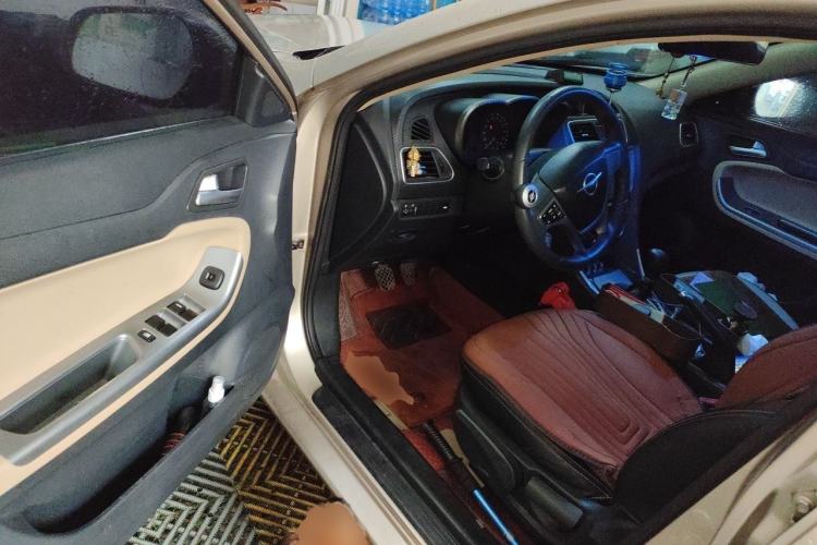 Used Haima Fumei 2015 1.6L Manual Prestige Model Driver Seat