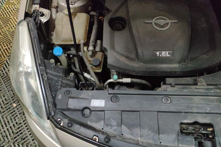 Used Haima Fumei 2015 1.6L Manual Prestige Model Engine Bay Right