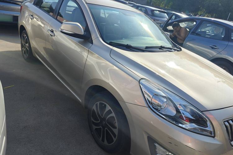Used Haima Fumei 2015 1.6L Manual Prestige Model Exterior 2