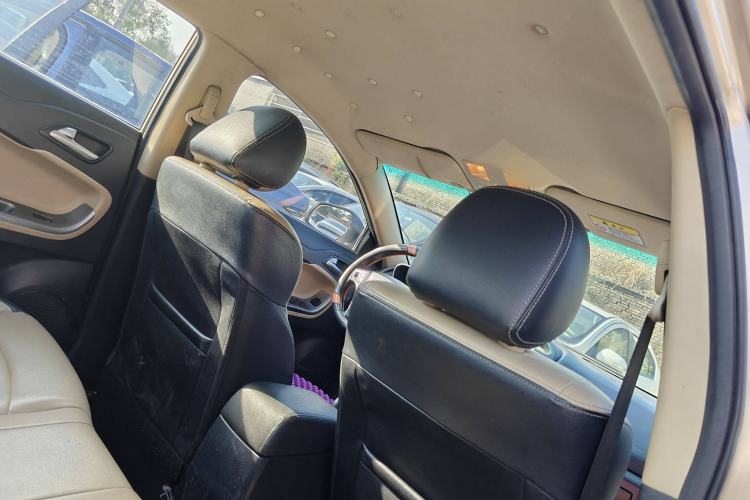 Used Haima Fumei 2015 1.6L Manual Prestige Model Interior 5