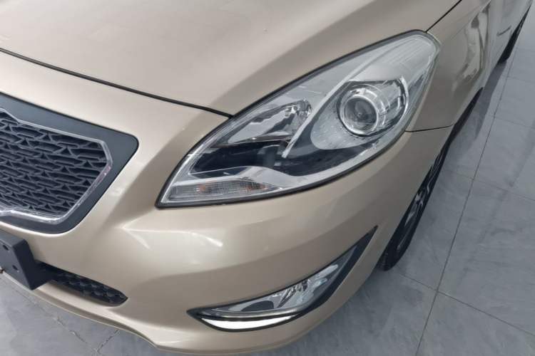 Used Haima Fumei 2015 1.5T Automatic YueShang Model Left Front Headlight
