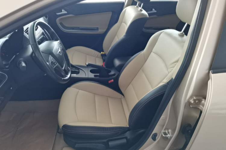 Used Haima Fumei 2015 1.5T Automatic YueShang Model Left Front Seat