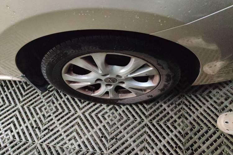 Used Haima Fumei 2015 1.6L Manual Prestige Model Right Front Wheel Hub