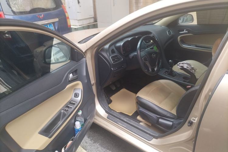 Used Haima Fumei 2015 1.6L Manual Prestige Model Driver Seat