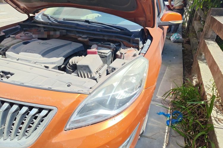 Used Haima Fumei 2015 1.6L Manual YueShang Model Engine Bay Left