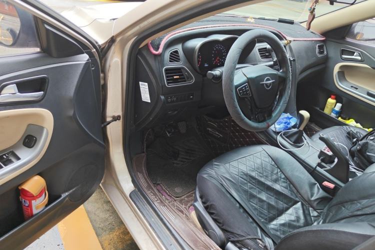 Used Haima Fumei 2015 1.6L Manual Fashion Model Driver Seat