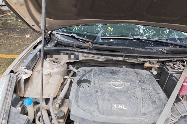 Used Haima Fumei 2015 1.6L Manual Fashion Model Engine Bay Right