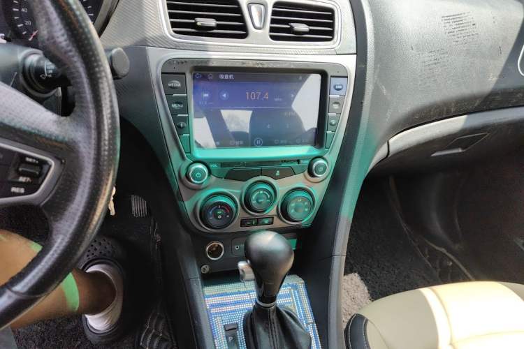 Used Haima Fumei 2015 1.5T Automatic YueShang Model Audio And AC Panel