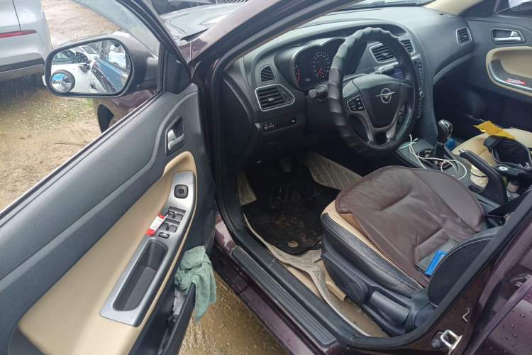 Used Haima Fumei 2015 1.6L Manual ZhiShang Model Driver Seat