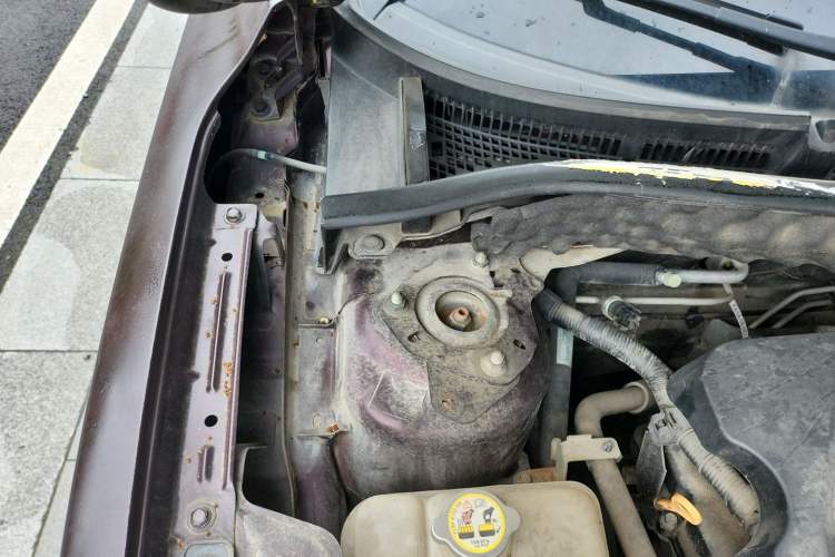 Used Haima Fumei 2015 1.6L Manual YueShang Model Engine Bay Right
