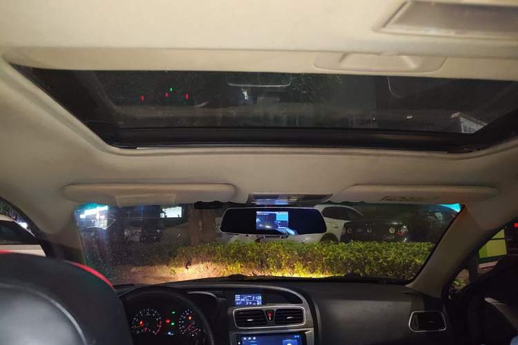 Used Haima Fumei 2015 1.6L Manual YueShang Model Headliner