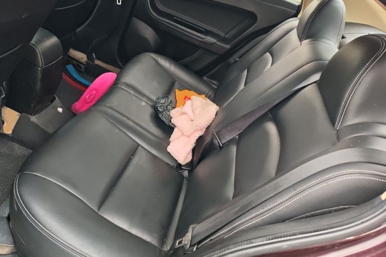 Used Haima Fumei 2015 1.5T Automatic YueShang Model Left Rear Seat