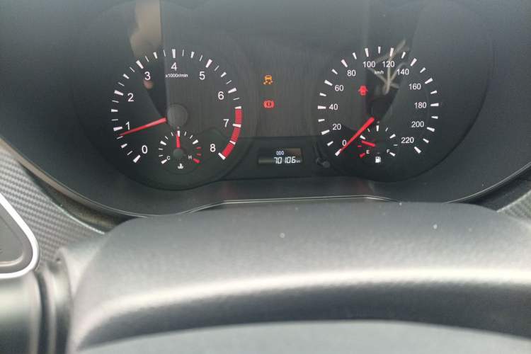 Used Haima Fumei 2015 1.6L Manual ZhiShang Model Odometer Close Up