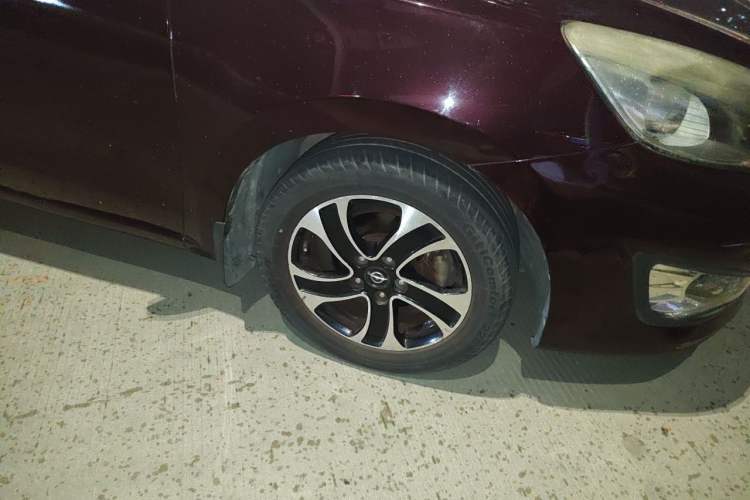 Used Haima Fumei 2015 1.6L Manual YueShang Model Right Front Wheel Hub